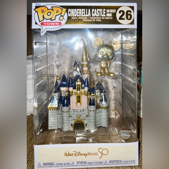 Walt Disney World 50 Castle and Mickey Mouse Funko Pop! Town Vinyl Set #26 - Picture 2 of 4